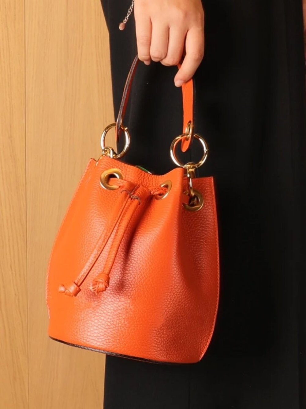 Y2K Luxury Italian Leather Bucket Bag - Gold Hardware Purse